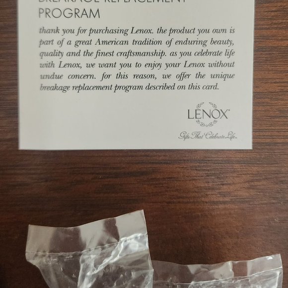 Kate Spade Larabee Dot Stainless Steel 5 piece Flatware Set (4 sets= 20 pieces) - Picture 4 of 9